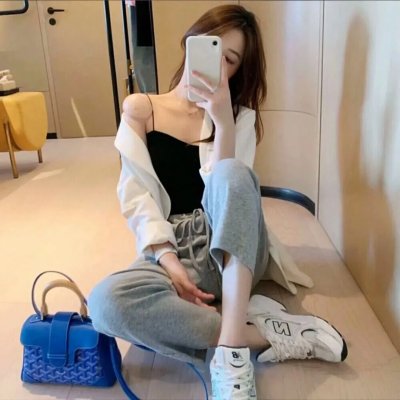 重回1990带女儿和小姨子致富